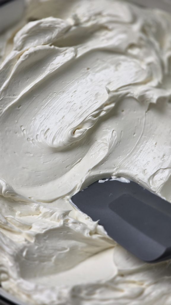 Smooth cake covering