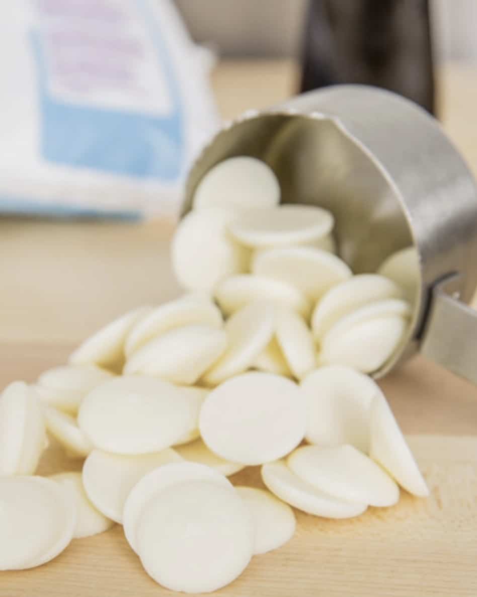 Stable Vanilla Buttercream for Wedding Cakes with white chocolate