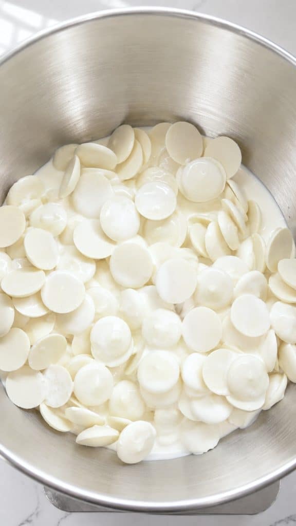 Stable Vanilla Buttercream for Wedding Cakes